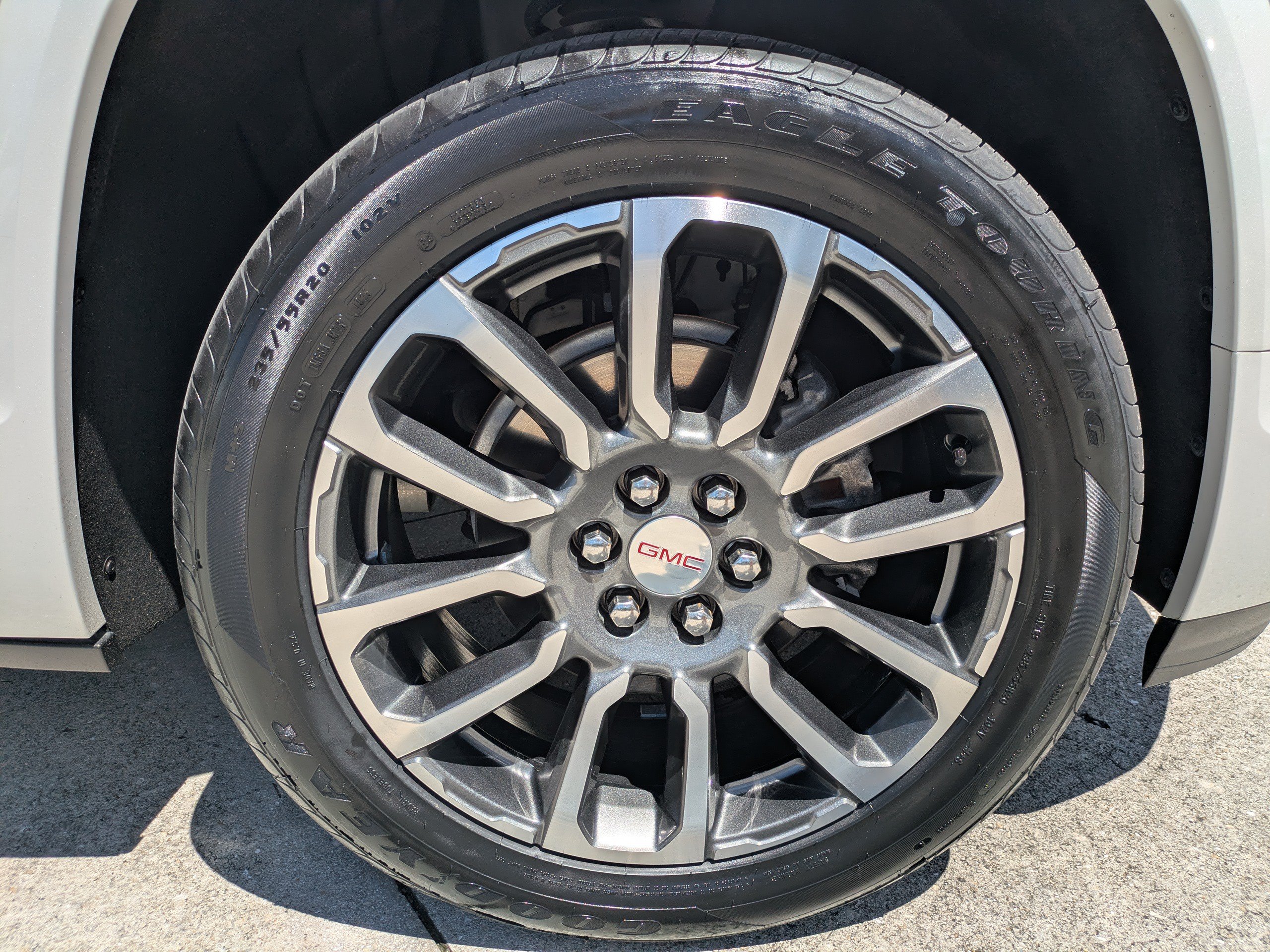 Used 2022 GMC Acadia Denali w/ Denali Technology Package AWD/4WD image 11