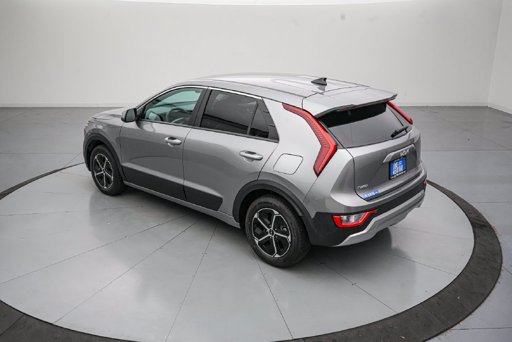 Used 2025 Kia Niro LX FWD image 6