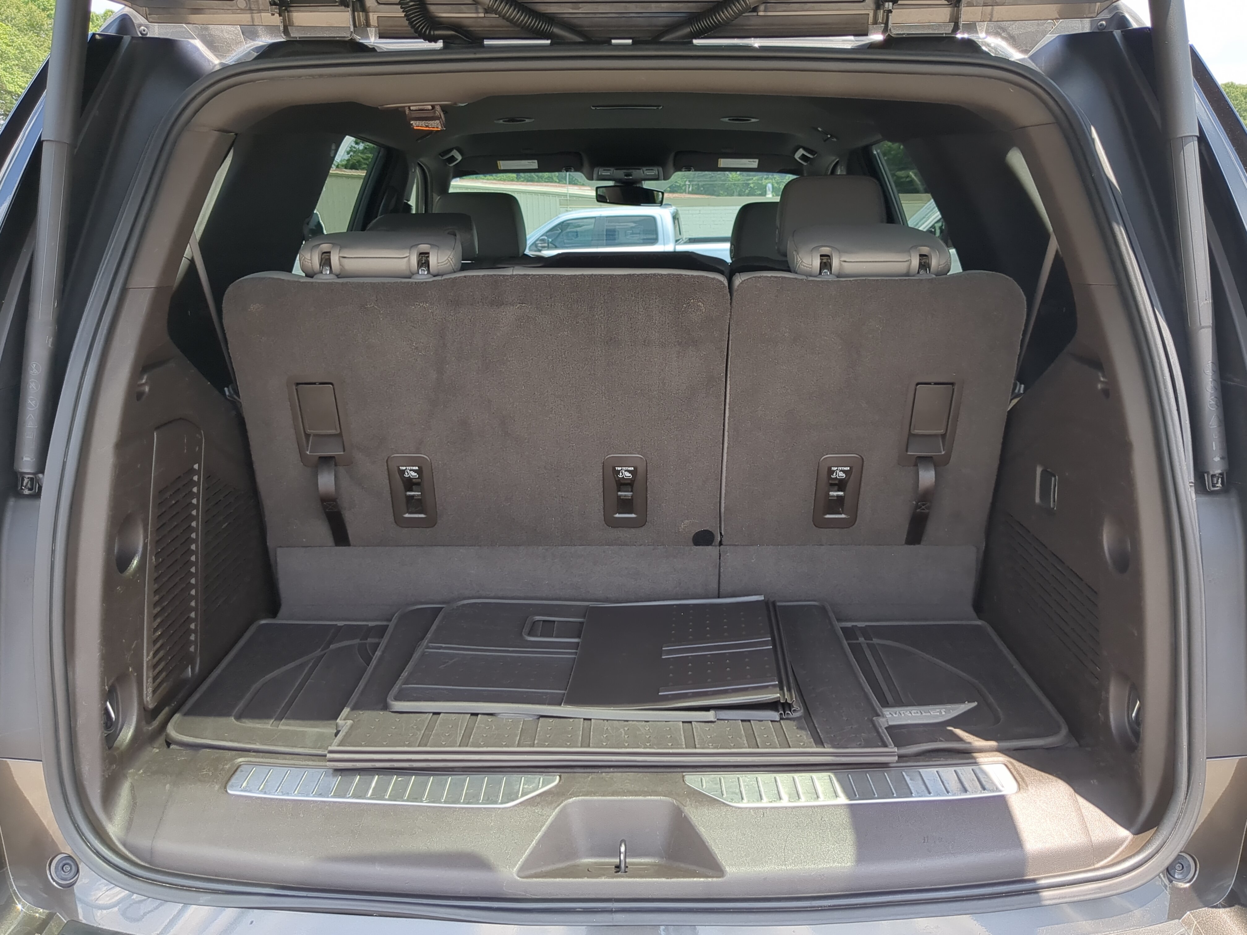 Used 2021 Chevrolet Tahoe Z71 AWD/4WD image 11