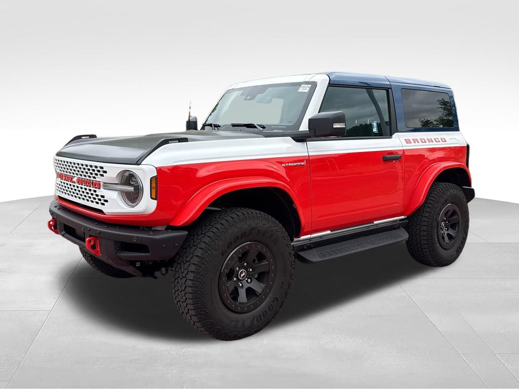 Certified 2025 Ford Bronco Stroppe Edition AWD/4WD image 4
