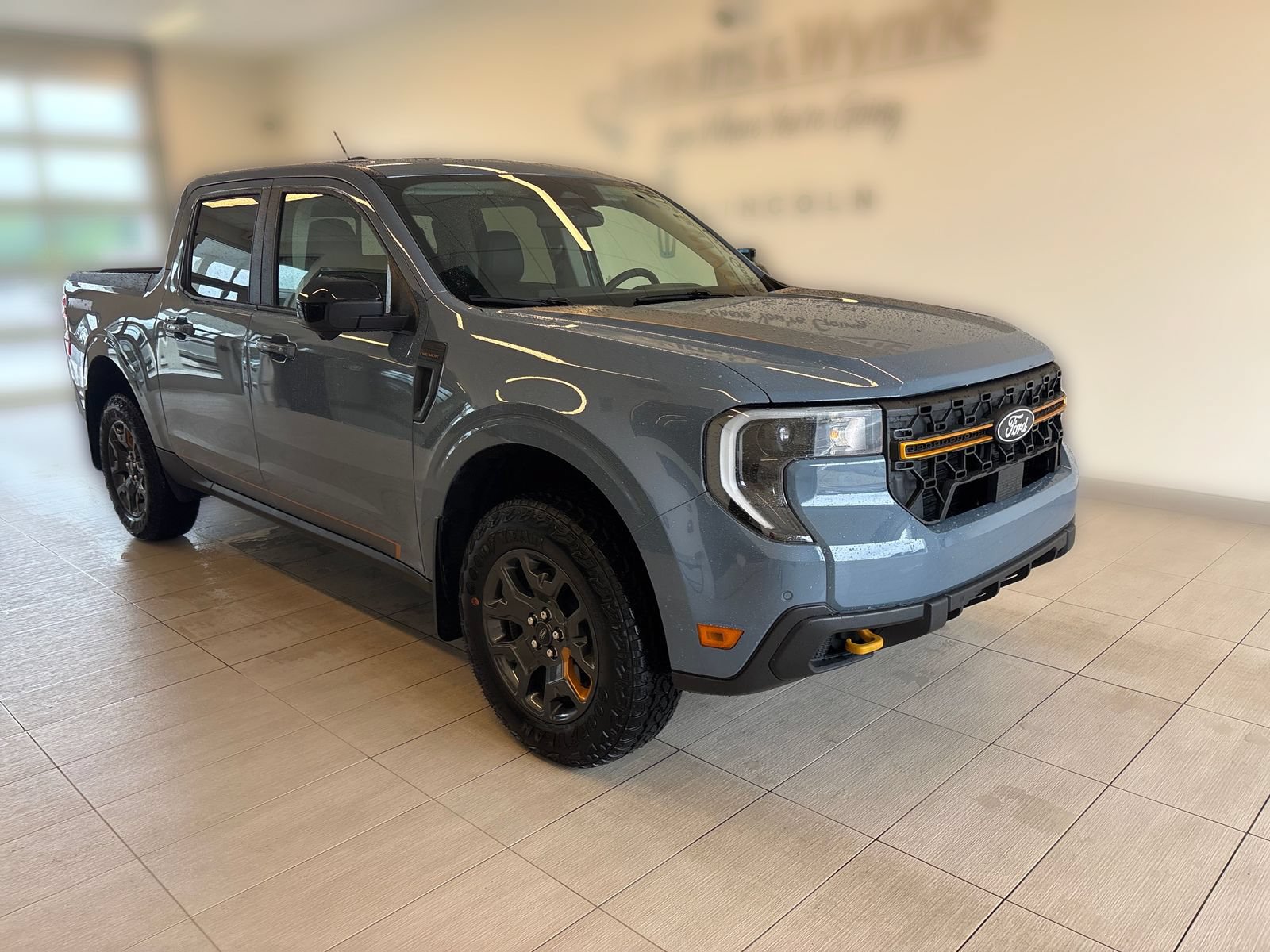 Certified 2025 Ford Maverick Tremor AWD/4WD image 4