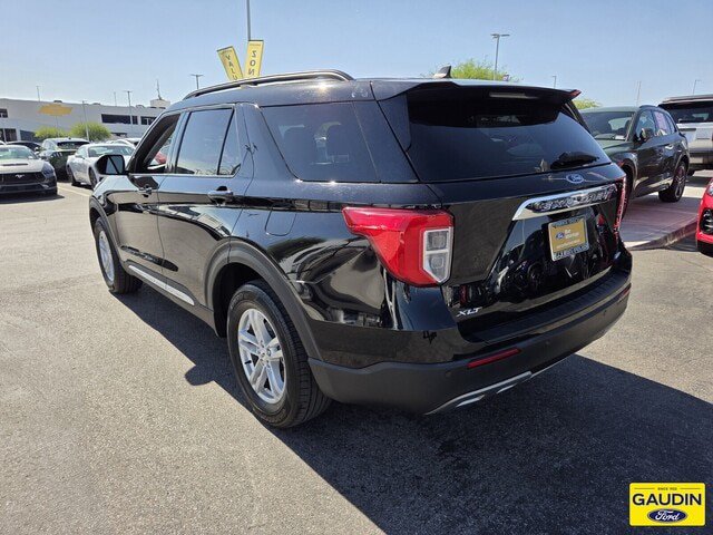 Certified 2022 Ford Explorer XLT w/ Equipment Group 202A AWD/4WD image 5