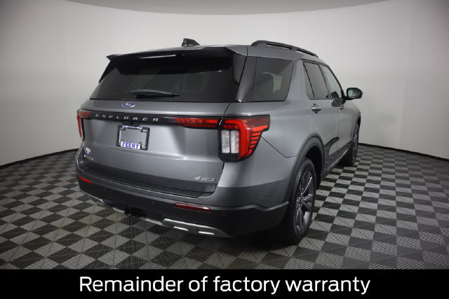Certified 2025 Ford Explorer Active w/ Active Comfort Package AWD/4WD image 4