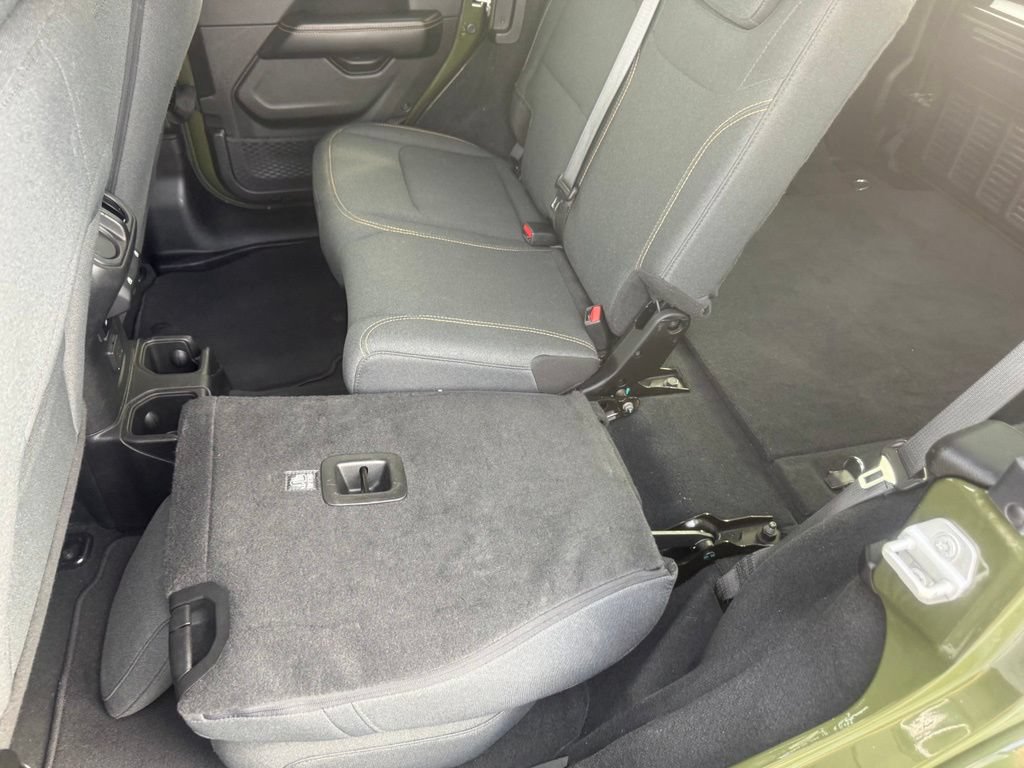 Used 2024 Jeep Wrangler Unlimited Sahara AWD/4WD image 41