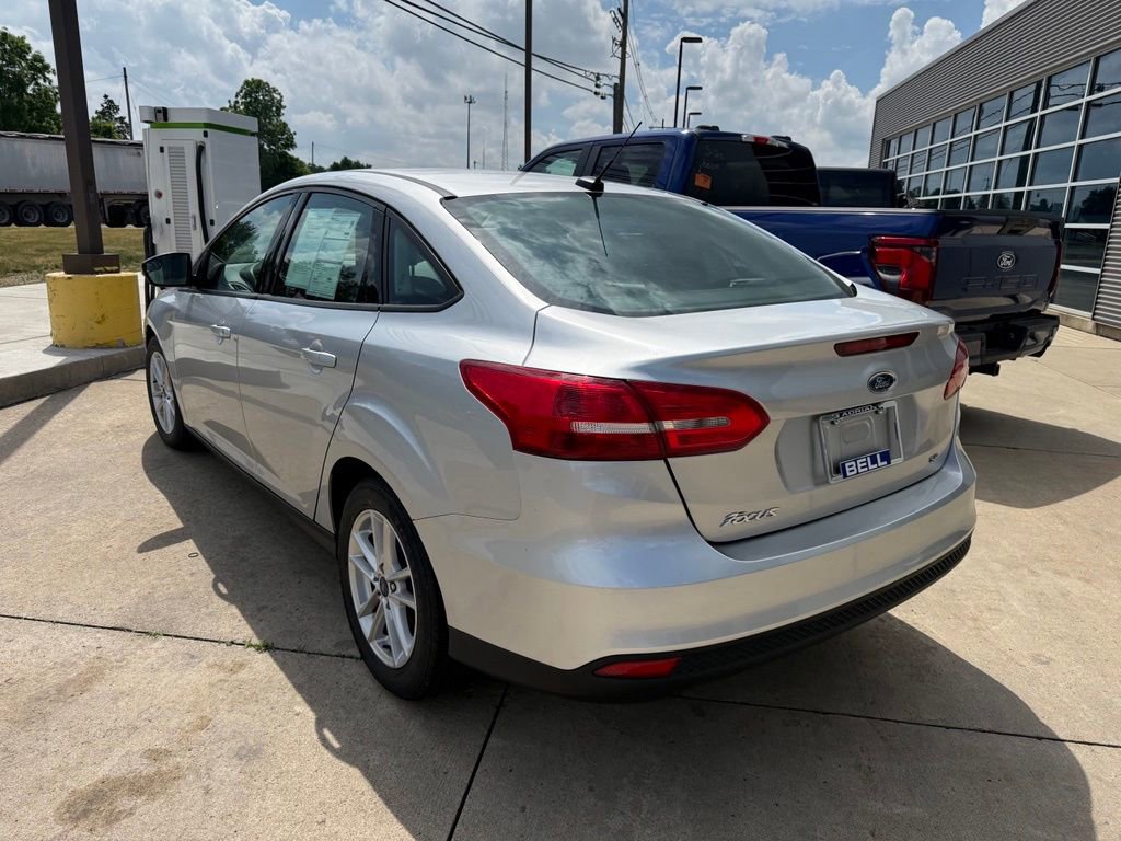 Certified 2017 Ford Focus SE FWD image 7