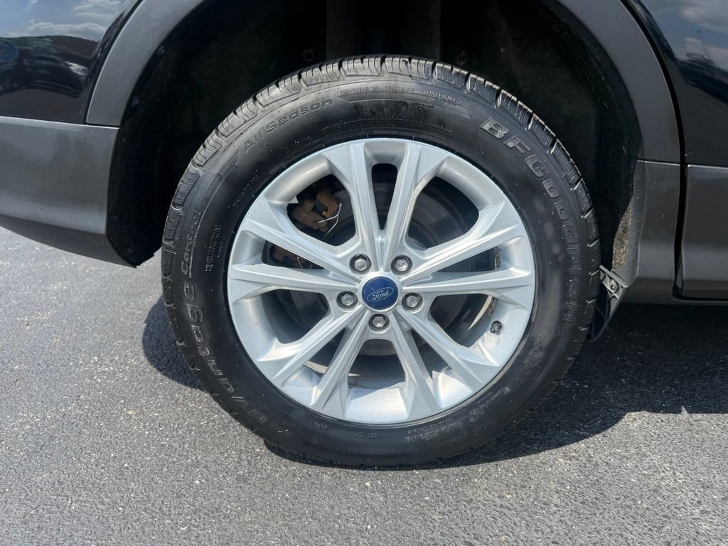 Certified 2018 Ford Escape SE w/ SE Sync 3 Package FWD image 47