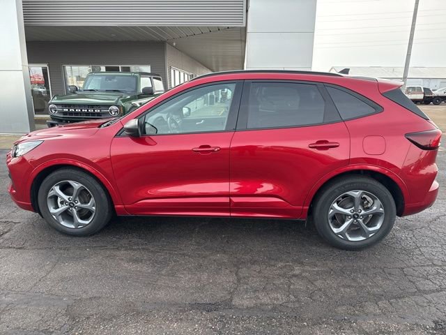 Certified 2023 Ford Escape ST-Line w/ Equipment Group 301A image 2