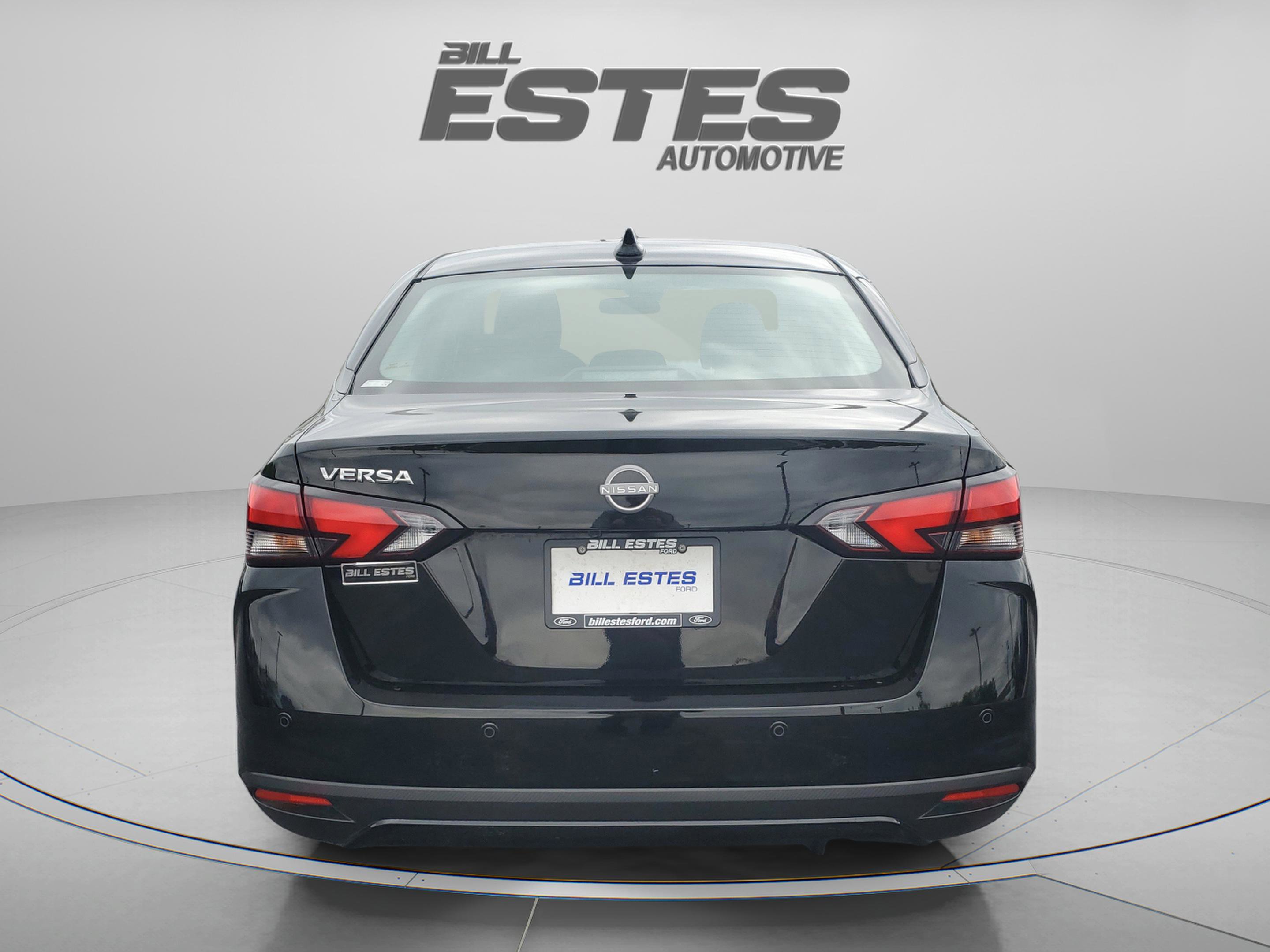 Used 2025 Nissan Versa SV FWD image 3