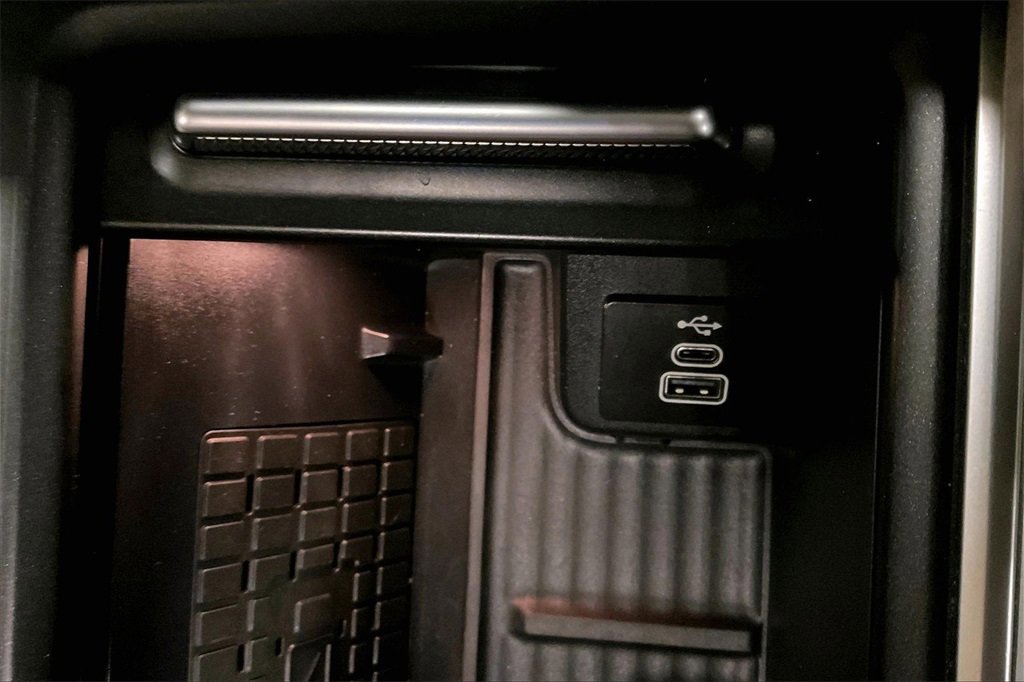 Certified 2025 Ford Expedition Max Active image 32