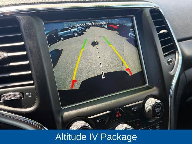 Used 2018 Jeep Grand Cherokee Altitude AWD/4WD image 7