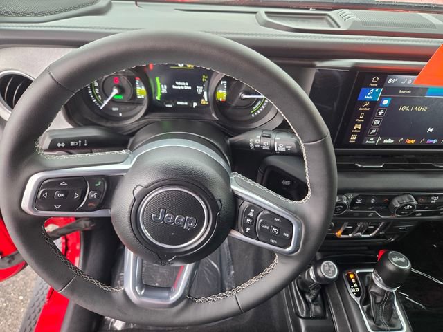 Used 2025 Jeep Wrangler Unlimited Sahara AWD/4WD image 20