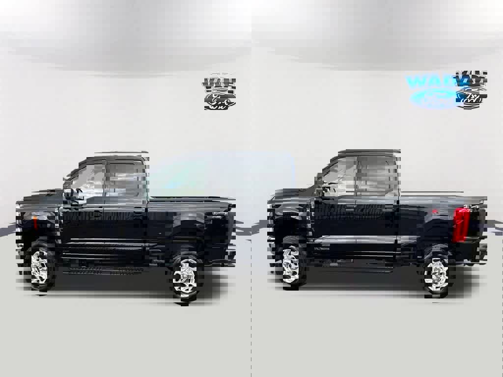 Certified 2025 Ford F250 XLT image 8