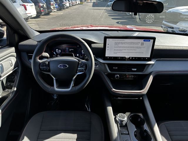 Certified 2025 Ford Explorer ST-Line w/ ST-Line Street Pack image 14