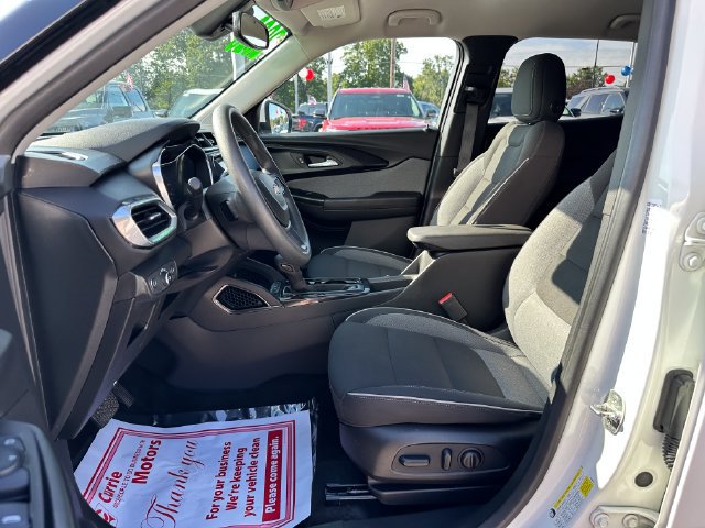 Used 2023 Chevrolet TrailBlazer LT w/ Convenience Package AWD/4WD image 11