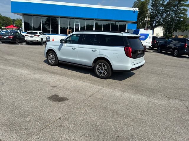 Certified 2025 Ford Expedition Active AWD/4WD image 24
