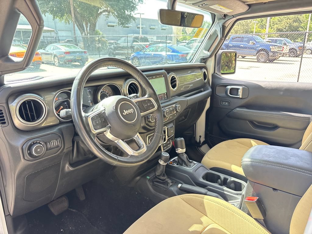 Used 2021 Jeep Wrangler Unlimited Sahara AWD/4WD image 6