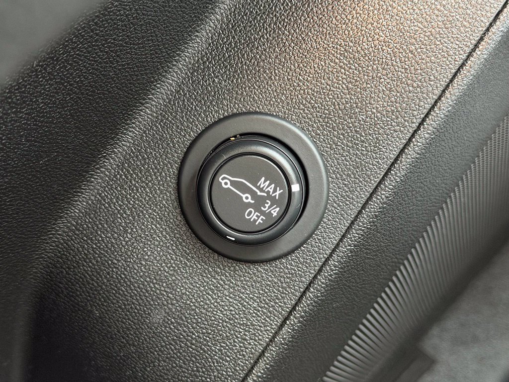Used 2020 Chevrolet Equinox LT w/ Driver Convenience Package FWD image 33