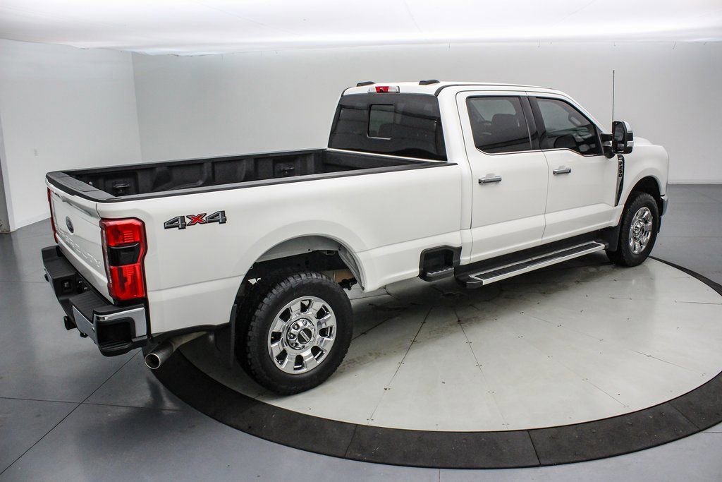 Certified 2023 Ford F250 Lariat w/ Chrome Package image 5