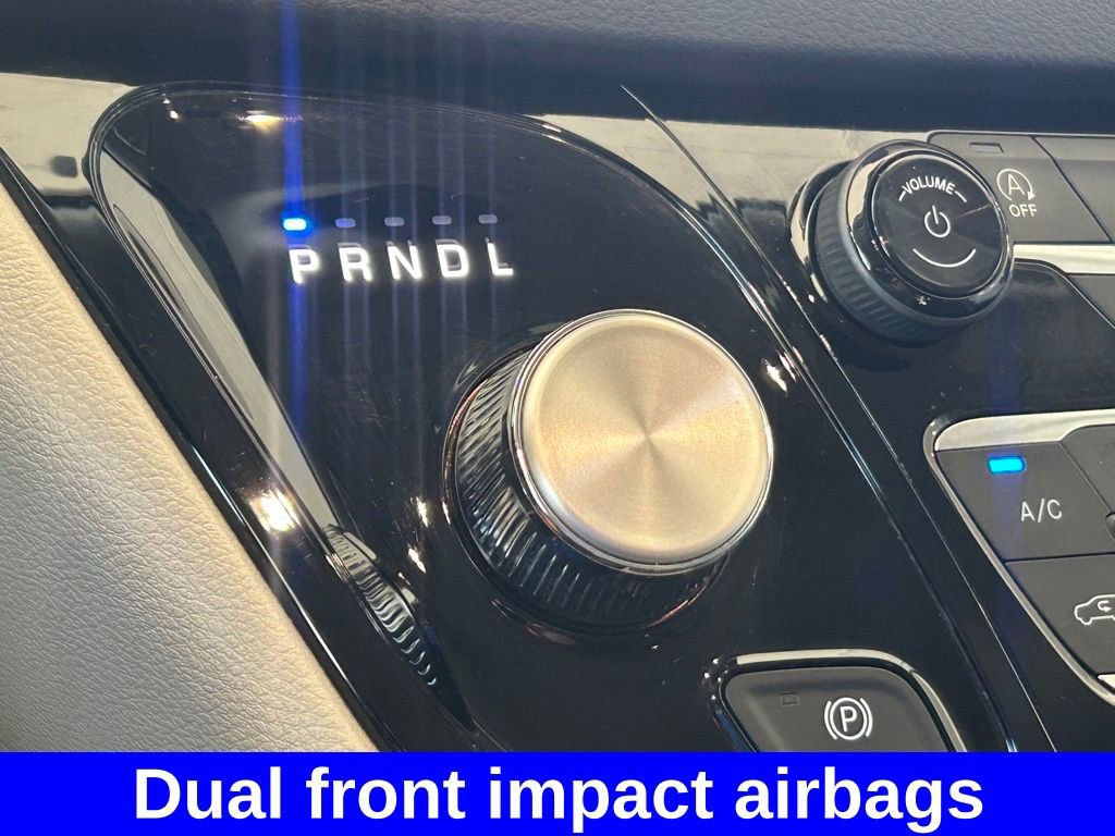 Used 2024 Chrysler Pacifica Touring-L image 13