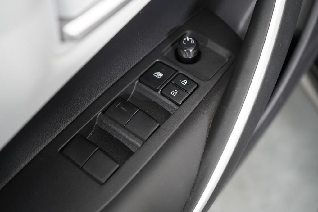 Used 2020 Toyota Corolla SE FWD image 18
