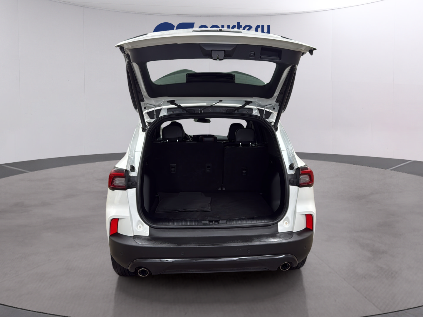 Certified 2025 Ford Escape ST-Line w/ Tech Pack #1 AWD/4WD image 9