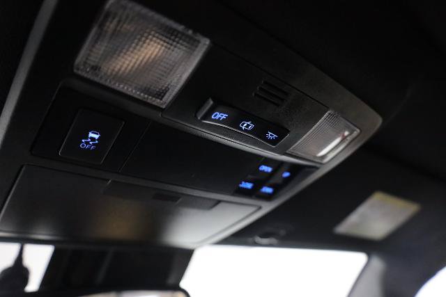 Used 2019 Toyota Tacoma TRD Sport AWD/4WD image 24
