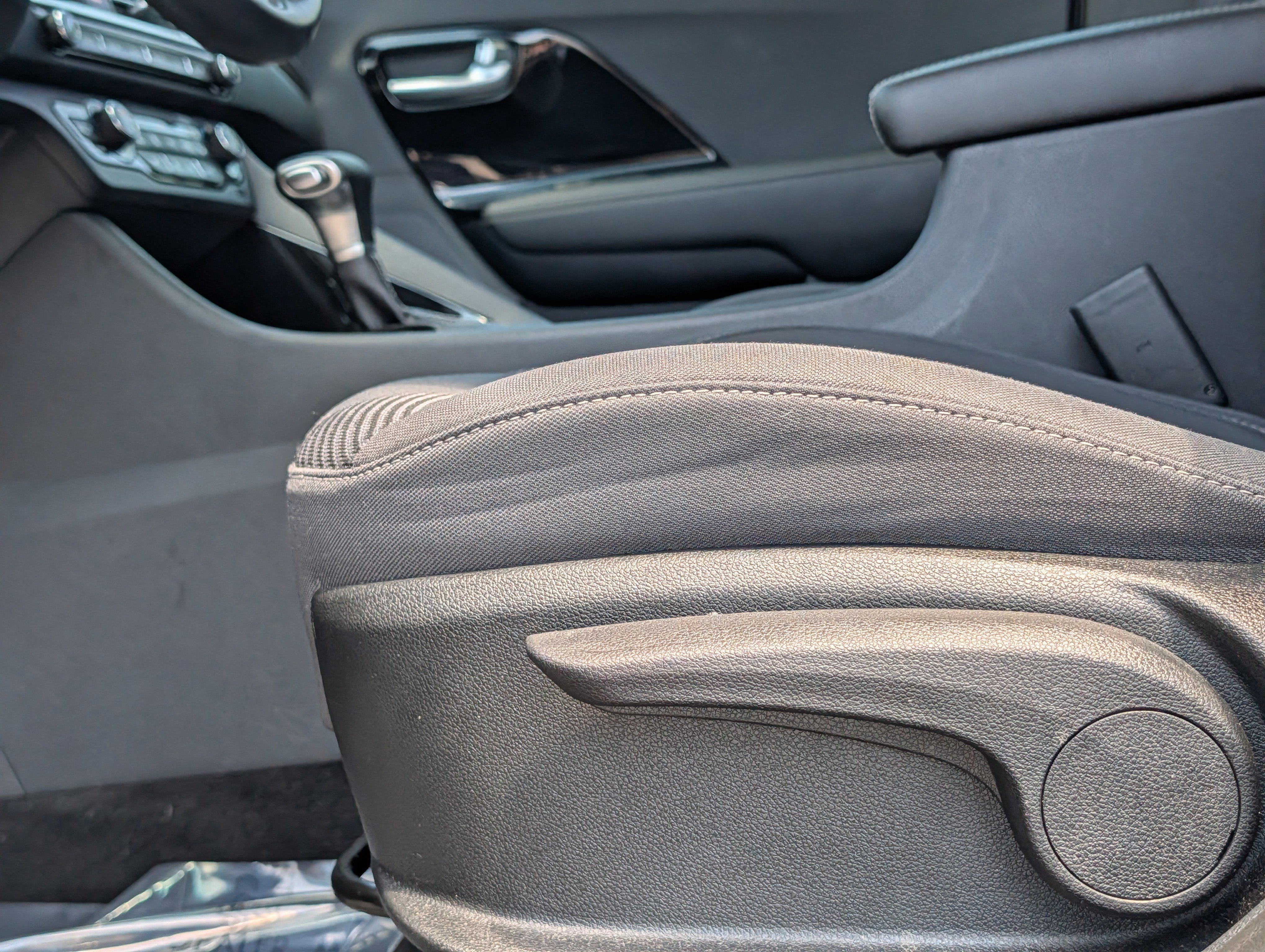 Used 2021 Kia Niro LXS image 21