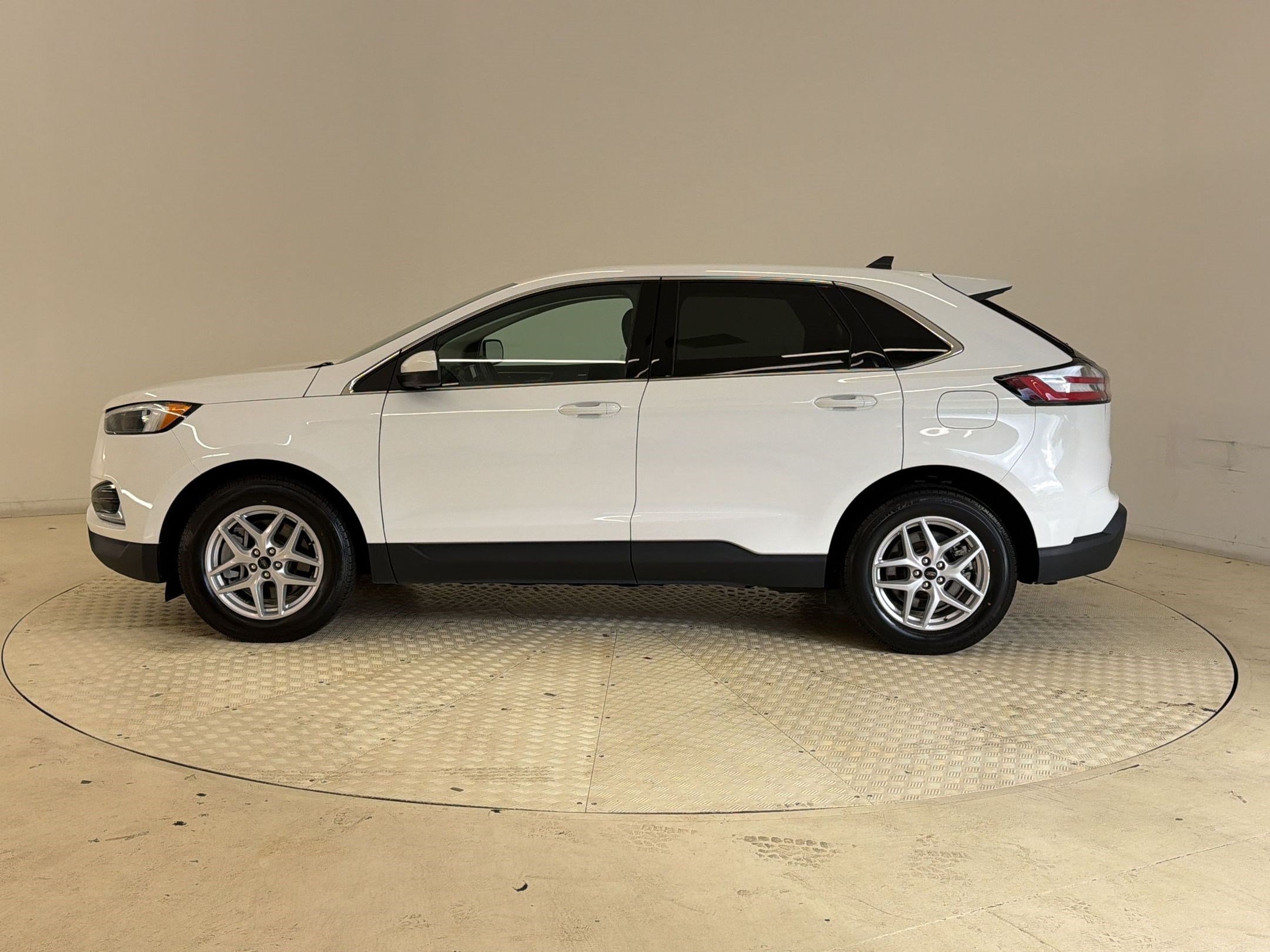Certified 2024 Ford Edge SEL AWD/4WD video 2