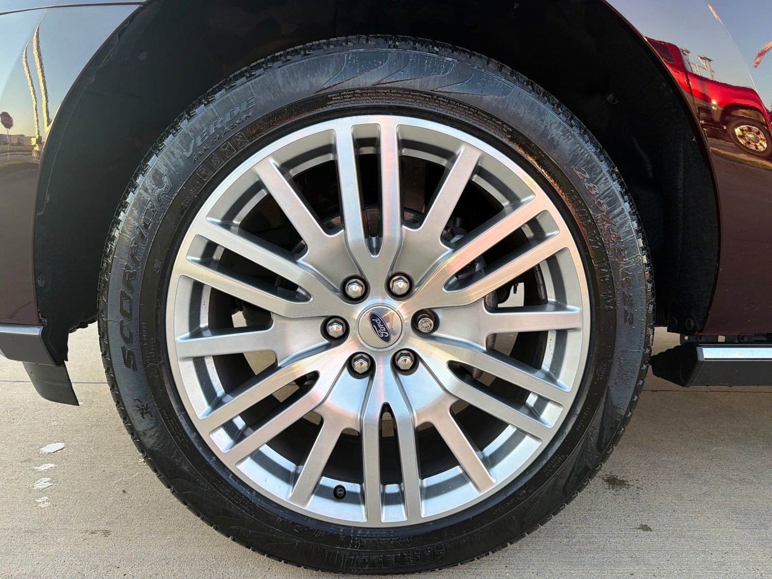 Certified 2024 Ford Expedition Limited RWD image 9