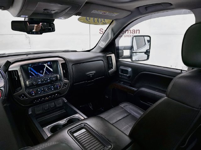 Used 2019 GMC Sierra 3500 Denali w/ Duramax Plus Package AWD/4WD image 25