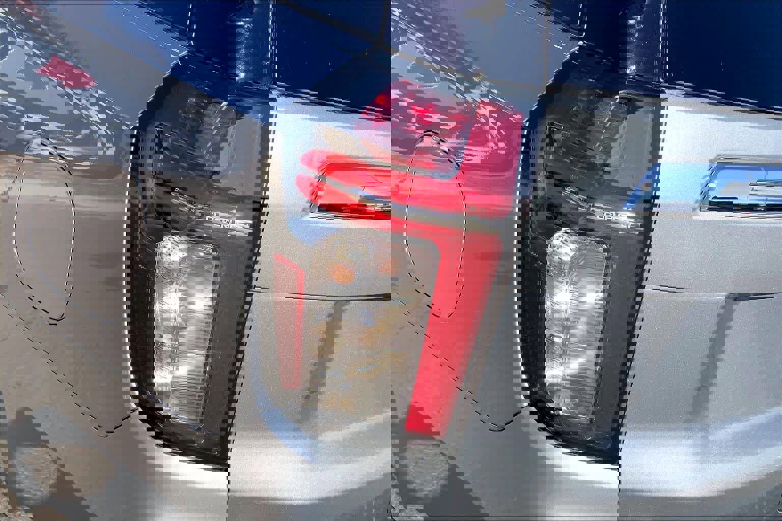 Used 2023 Chevrolet Suburban LT w/ Luxury Package image 28