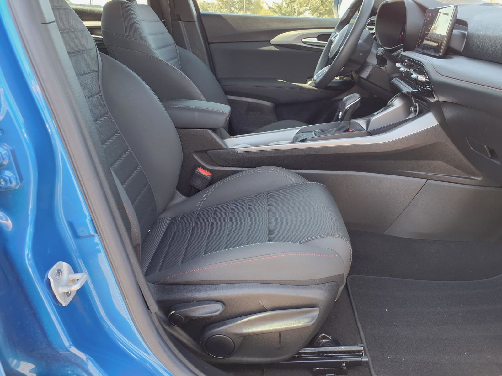Used 2024 Dodge Hornet GT w/ GT Blacktop Package AWD/4WD image 11