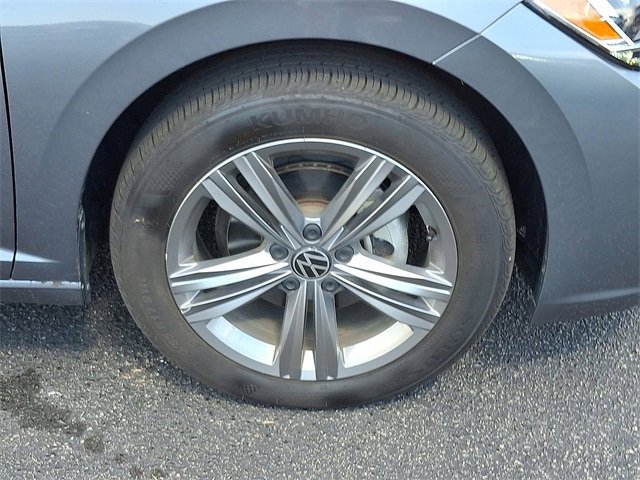 Used 2024 Volkswagen Jetta SE image 9