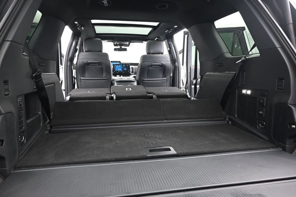 Certified 2025 Ford Expedition Tremor AWD/4WD image 27