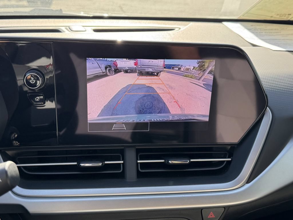 Used 2024 Chevrolet Trax RS FWD image 18
