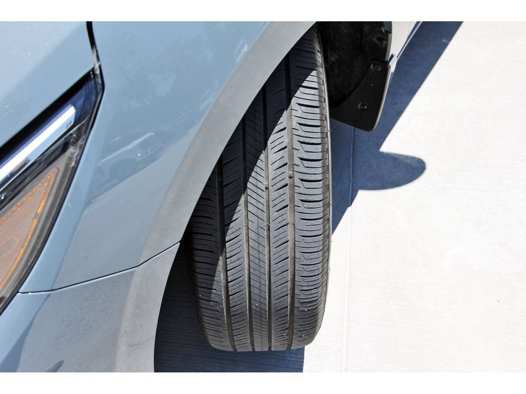 Used 2025 Nissan Sentra SV w/ Trunk Package FWD image 28