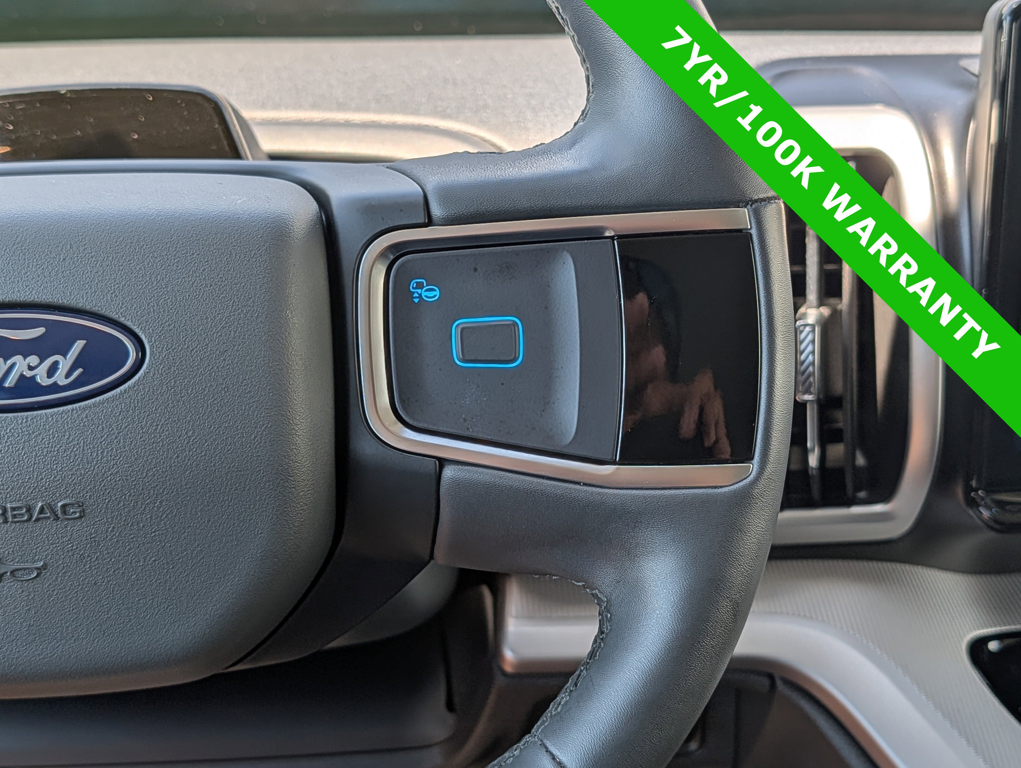 Certified 2025 Ford Expedition Active RWD image 30
