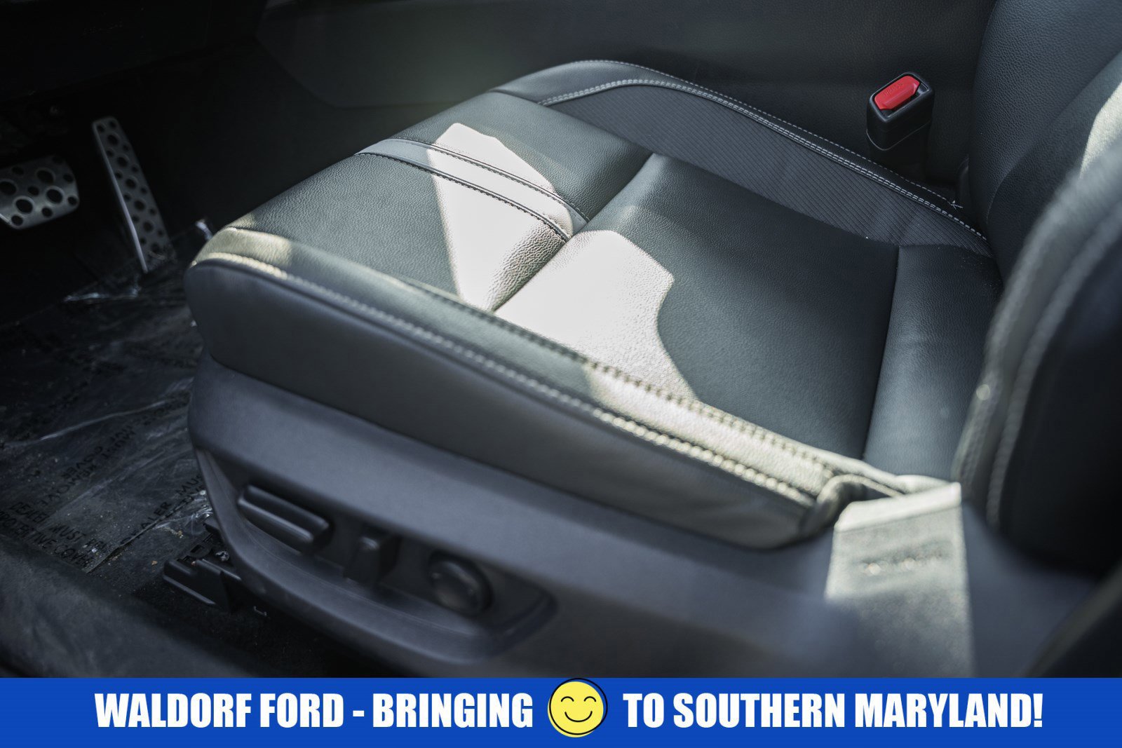 Used 2025 Toyota Camry SE image 33