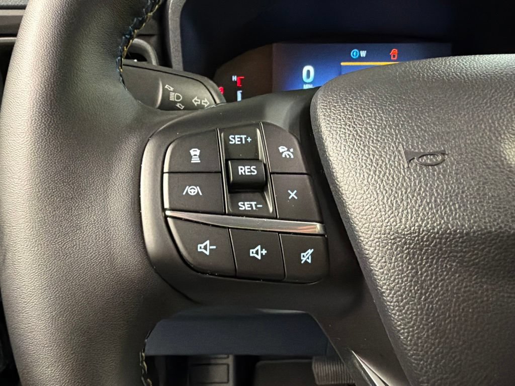 Certified 2025 Ford Maverick Lobo AWD/4WD image 17