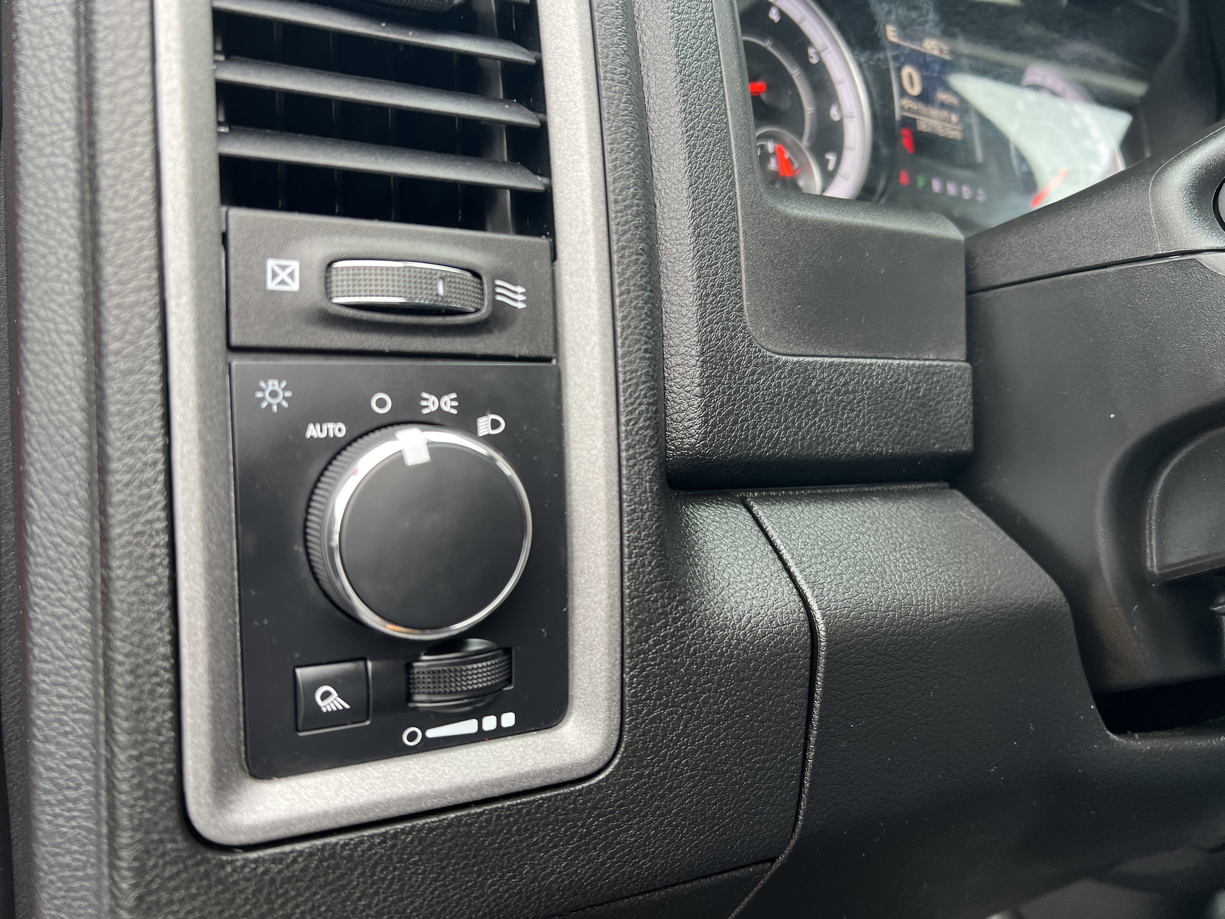 Used 2024 RAM 1500 Tradesman image 28