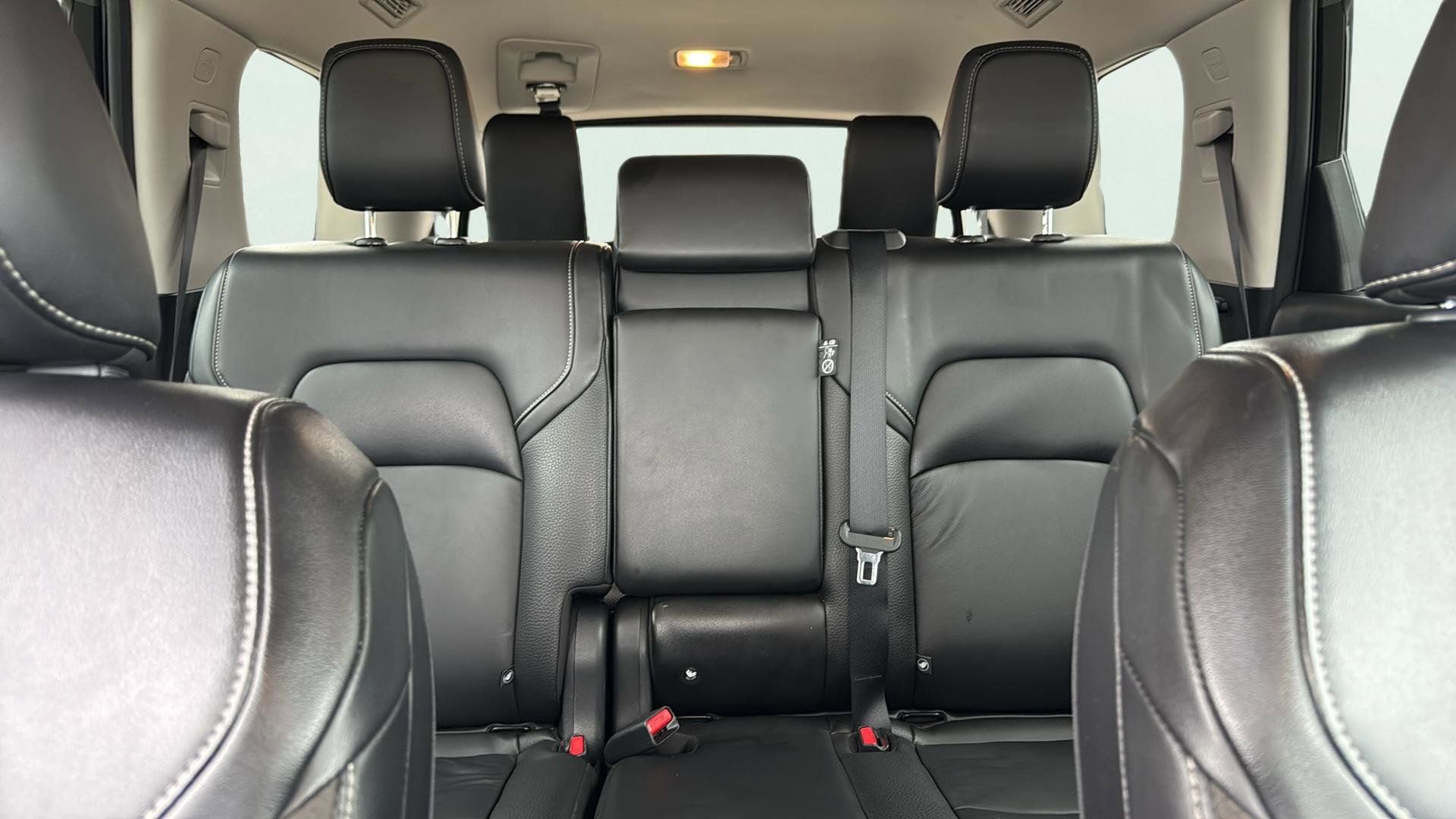 Used 2024 Nissan Pathfinder SL image 18