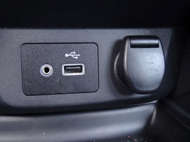 Used 2018 Nissan Rogue S FWD image 25