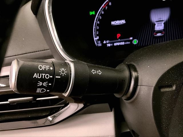 Used 2022 Acura MDX SH-AWD w/ Technology Package image 31