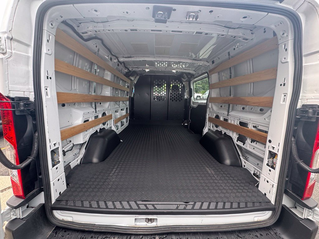 Certified 2025 Ford Transit 250 Low Roof w/ Exterior Upgrade Package RWD image 5