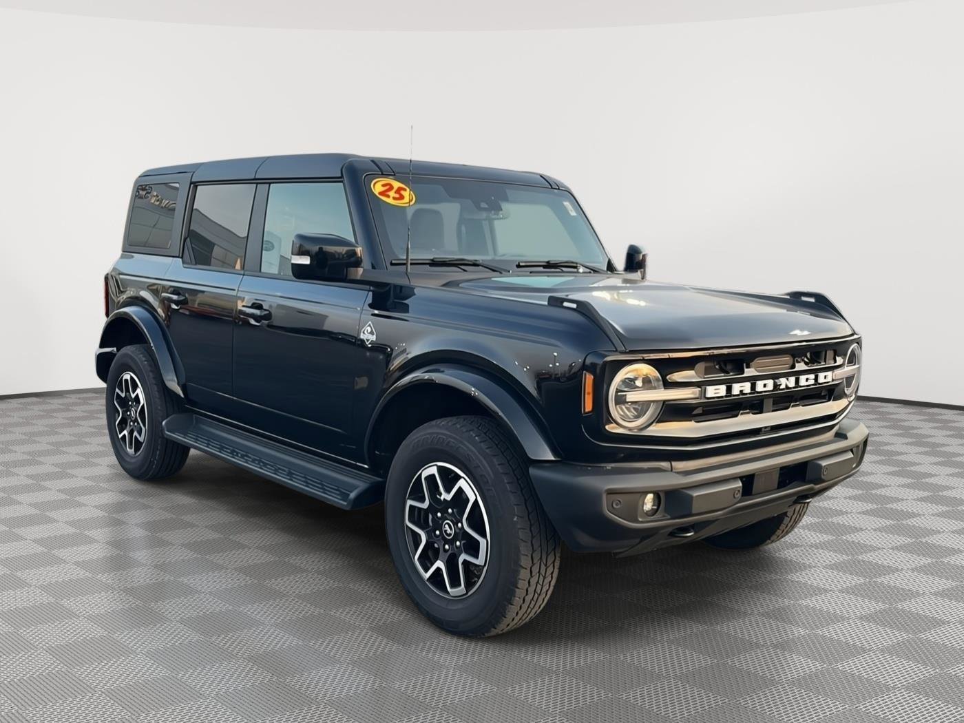 Certified 2025 Ford Bronco Outer Banks AWD/4WD image 3