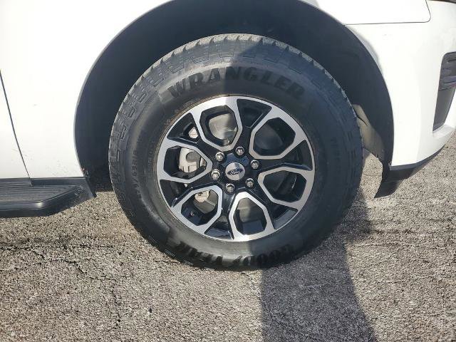 Certified 2024 Ford Expedition Max XLT image 6