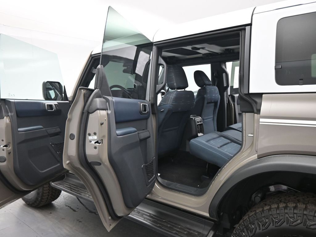 Certified 2026 Ford Bronco Heritage Edition AWD/4WD image 17