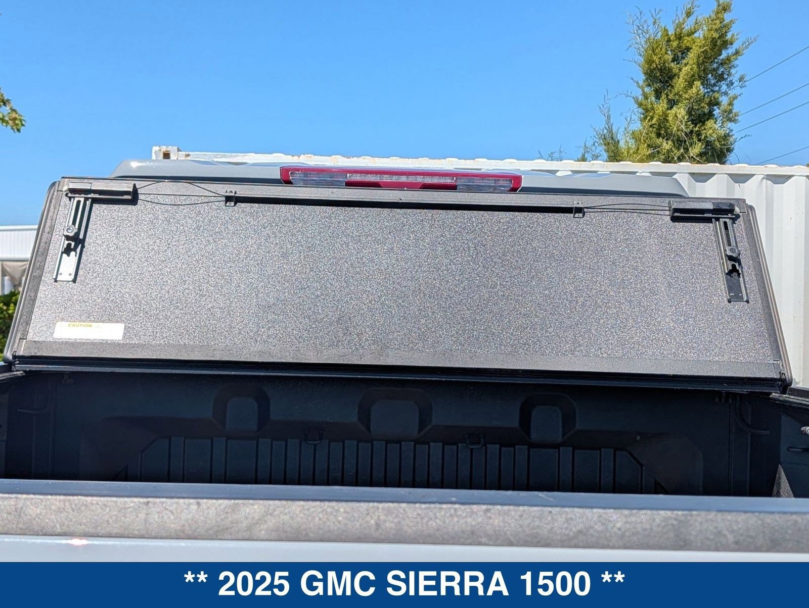 Used 2025 GMC Sierra 1500 AT4 w/ AT4 Premium Package image 24
