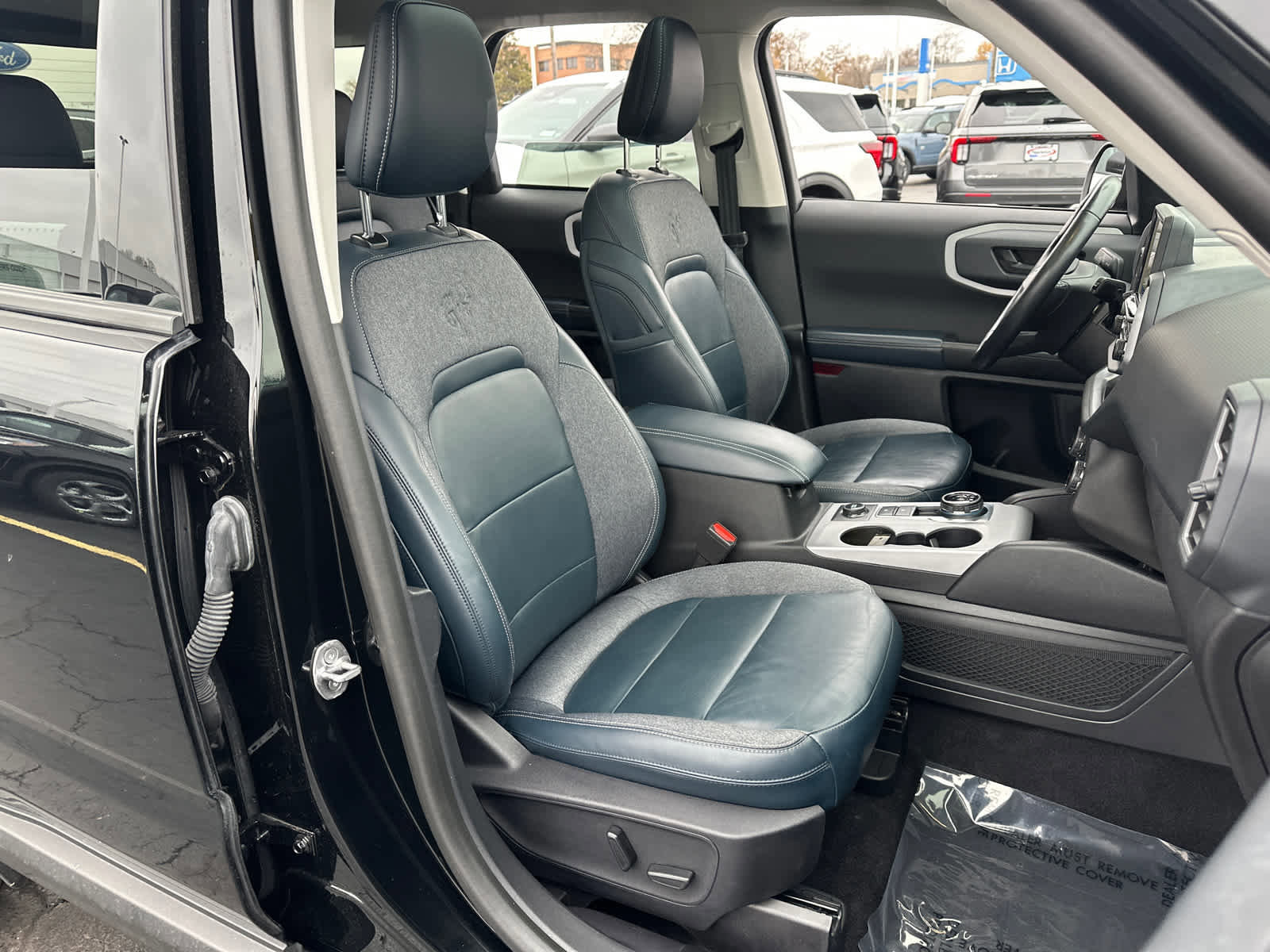 Certified 2023 Ford Bronco Sport Outer Banks w/ Tech Package image 34