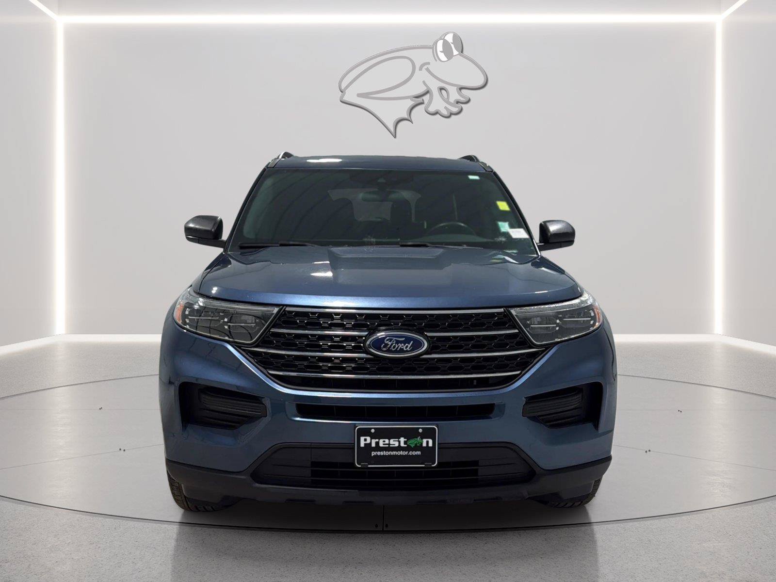 Certified 2020 Ford Explorer XLT w/ Comfort Package AWD/4WD image 8